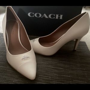 COACH Pumps